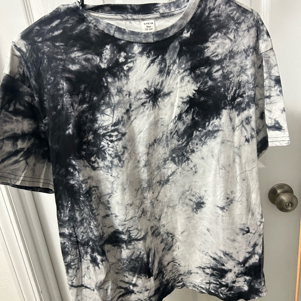 SHEIN Monochrome Tie-Dye Tee